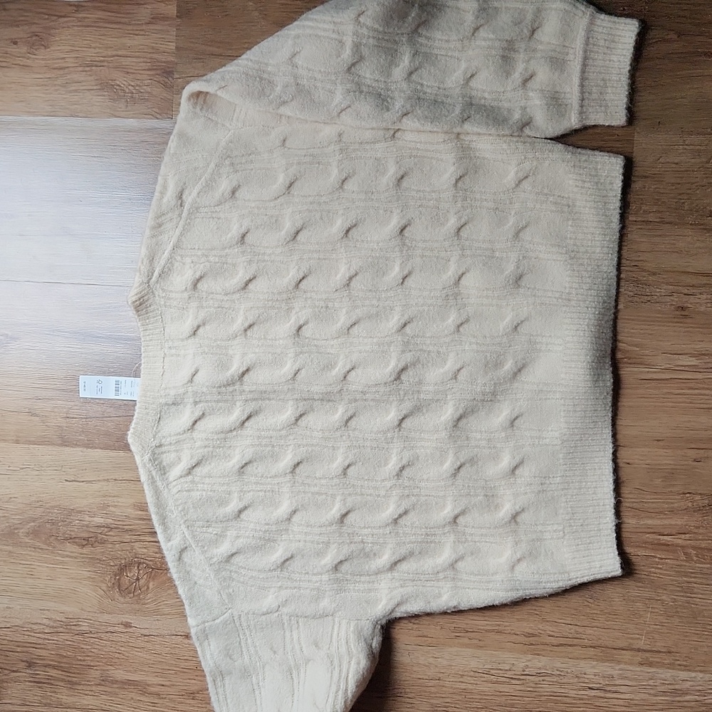 NWT J.Crew cable-knit cardigan/sweater with jewel buttons size M - Picture 7 of 9